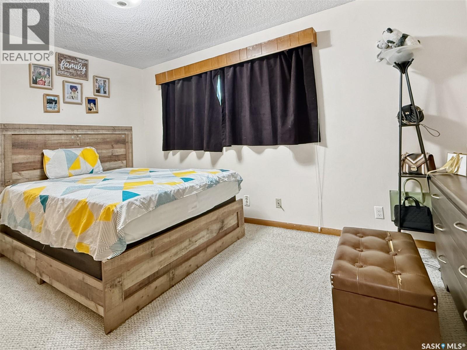355 3rd Avenue Se, Swift Current, Saskatchewan  S9H 3K6 - Photo 5 - SK041937
