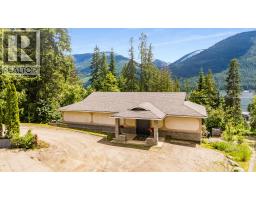 5648 Longbeach Road, Nelson, British Columbia