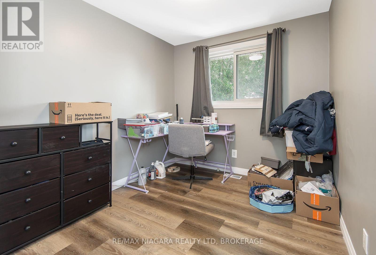 Upper - 58 Dorchester Boulevard, St. Catharines, Ontario  L2M 6V2 - Photo 8 - X13479864