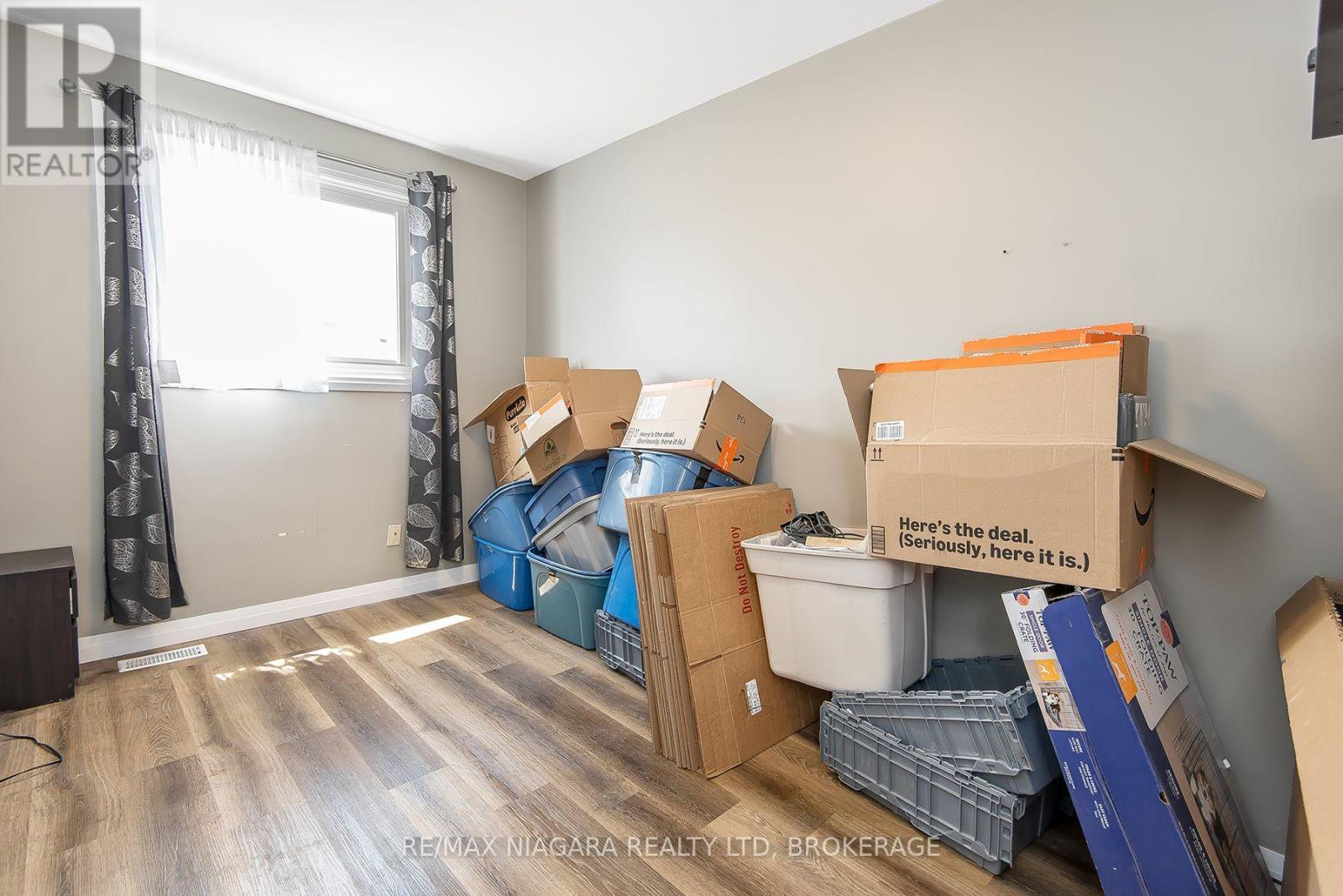 Upper - 58 Dorchester Boulevard, St. Catharines, Ontario  L2M 6V2 - Photo 17 - X13479864
