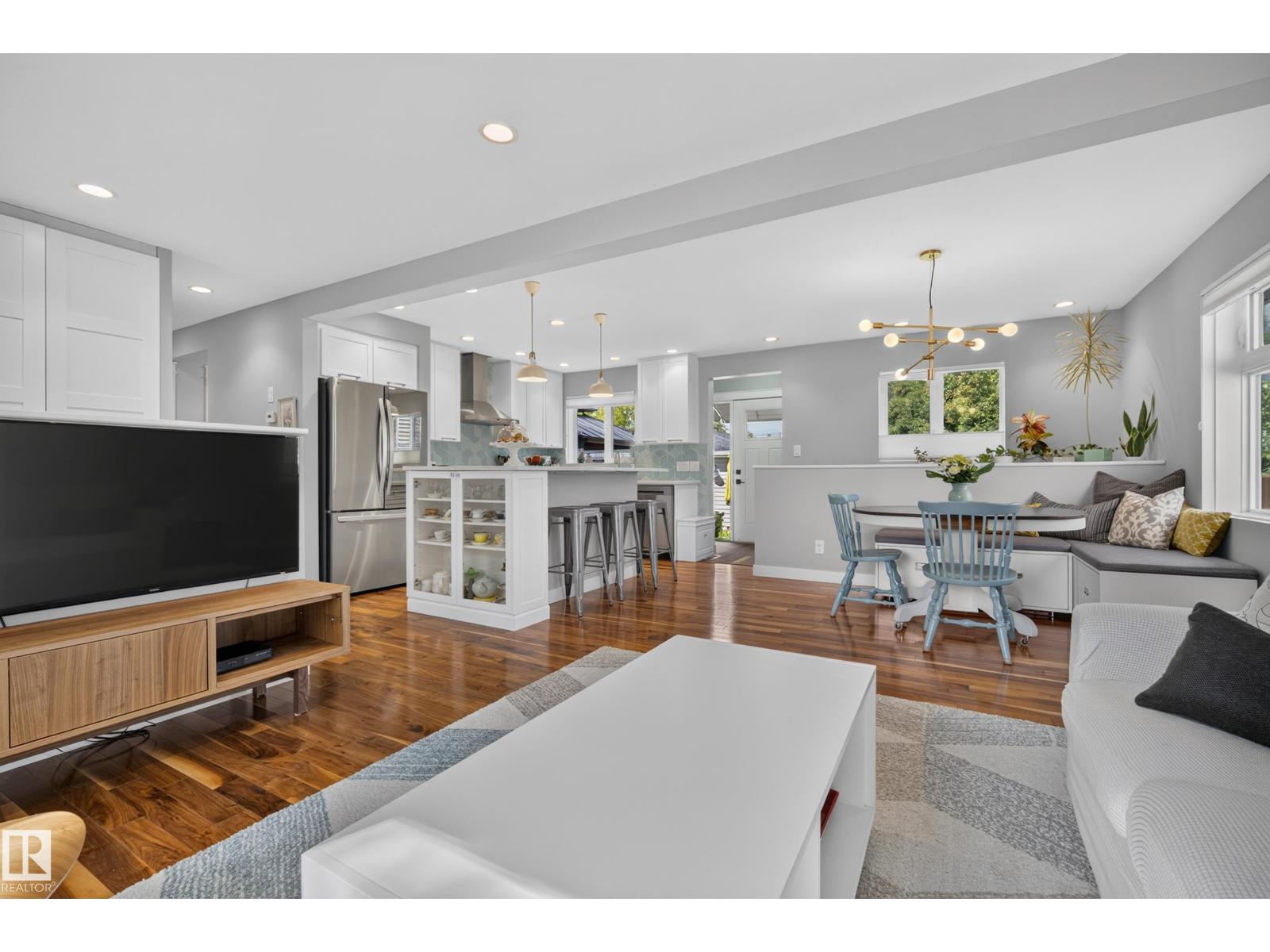 10804 135 St NW, Edmonton, Alberta  T5M 1J6 - Photo 11 - E4498035
