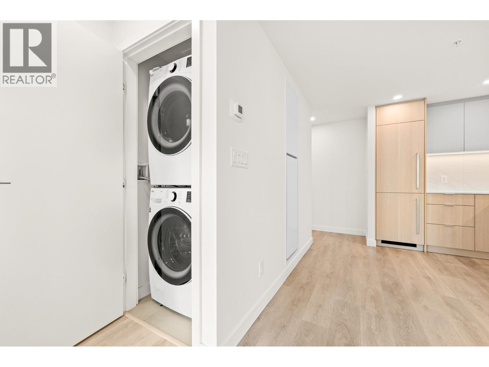 2206 318 Alderson Avenue, Coquitlam, British Columbia  V3K 0J1 - Photo 14 - R3144444
