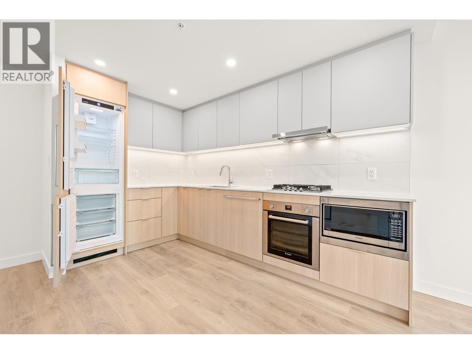 2206 318 Alderson Avenue, Coquitlam, British Columbia  V3K 0J1 - Photo 9 - R3144444