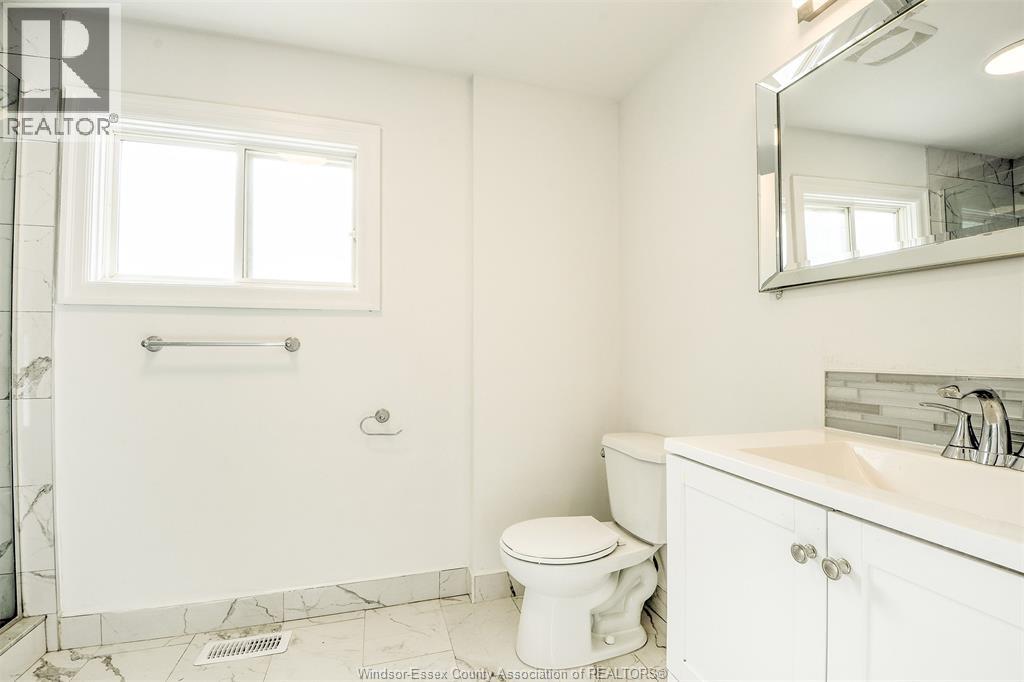 3076 Sandwich, Windsor, Ontario  N9C 1A4 - Photo 31 - 26016548