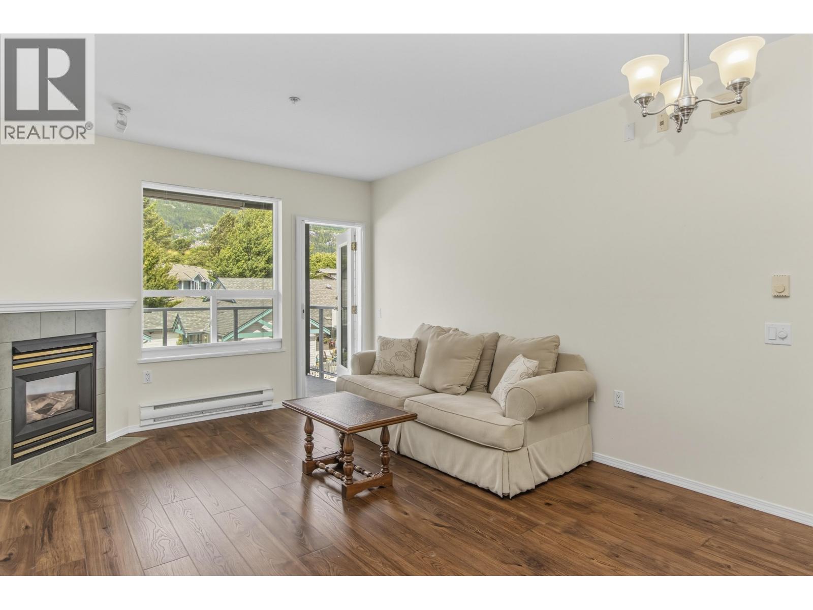 207 1203 Pemberton Avenue, Squamish, British Columbia  V8B 0J7 - Photo 4 - R3144773