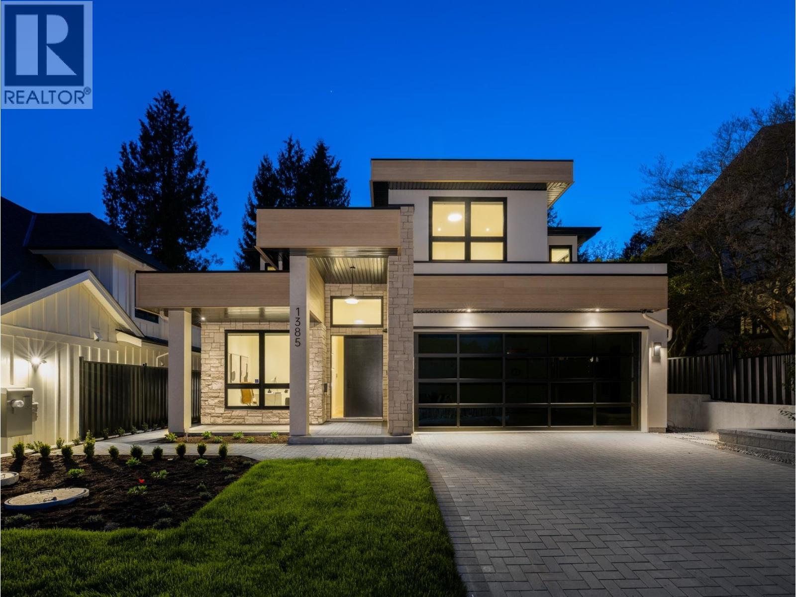 1385 19TH STREET, West Vancouver, British Columbia