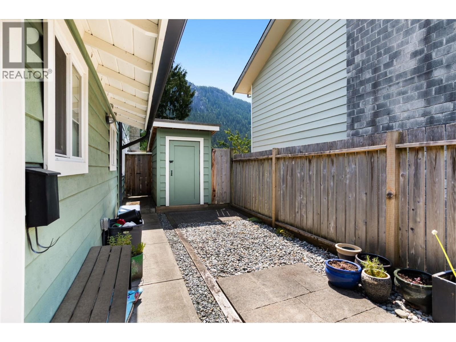 38290 Chestnut Avenue, Squamish, British Columbia V8B 0W7 - Photo 32 - R3144854
