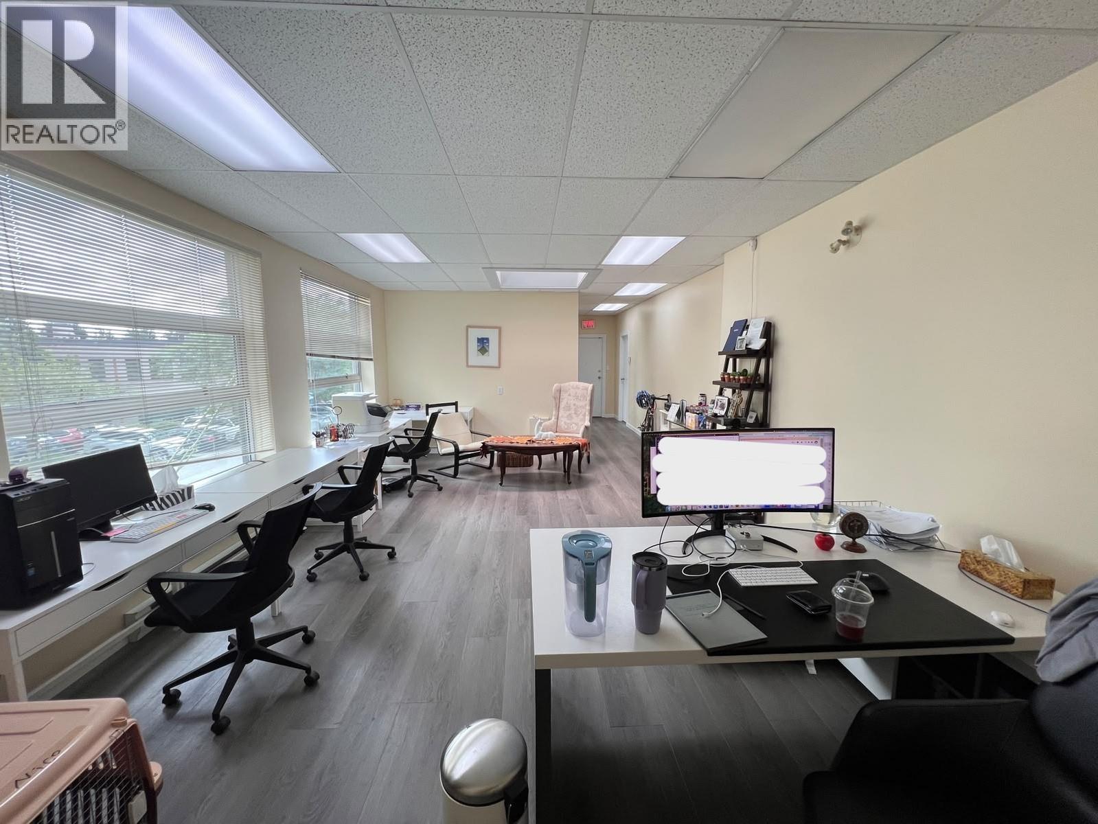 2F 101-3823 HENNING DRIVE, burnaby, British Columbia