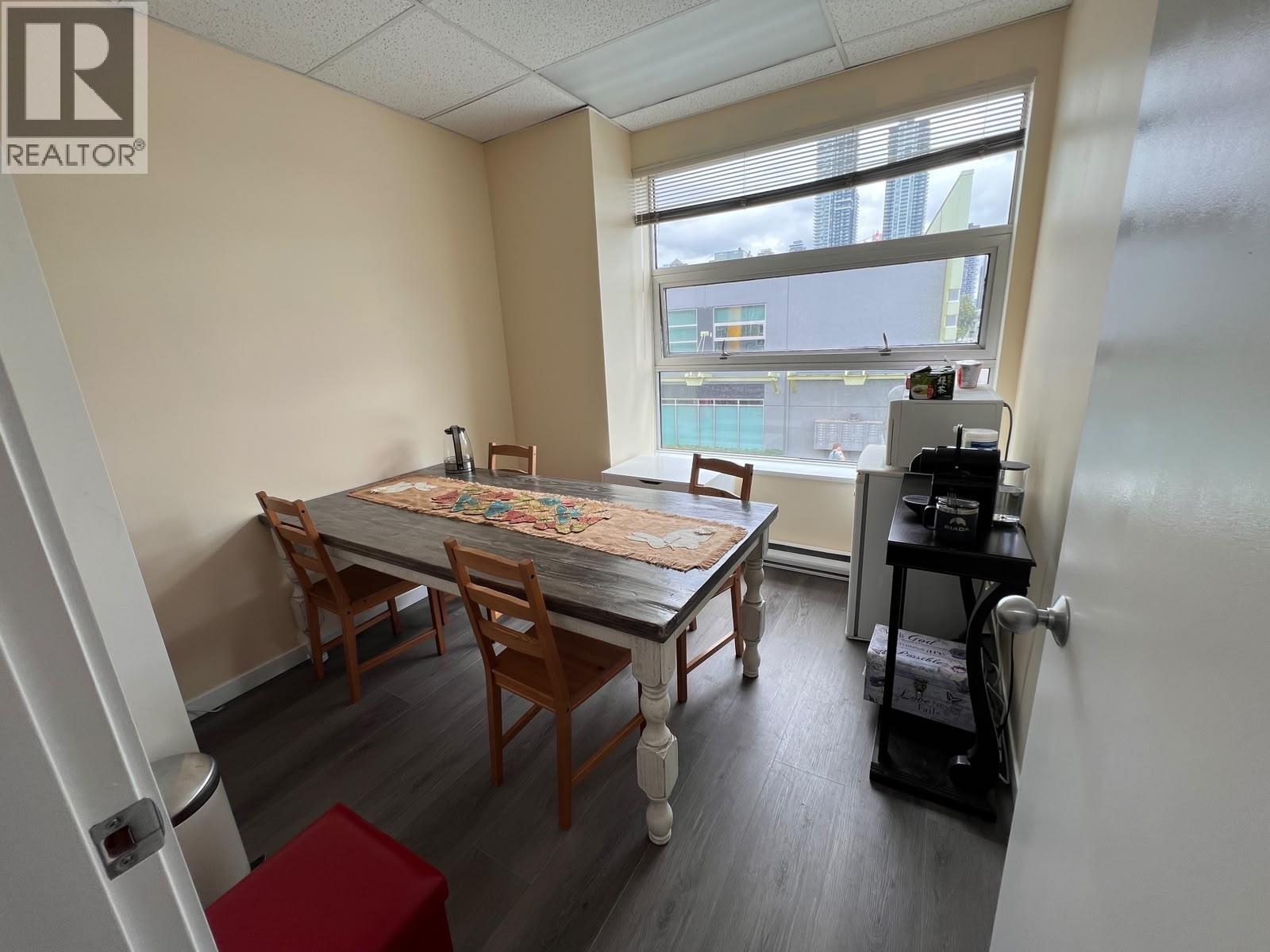 2f 101-3823 Henning Drive, Burnaby, British Columbia  V5C 6P3 - Photo 4 - C8080305