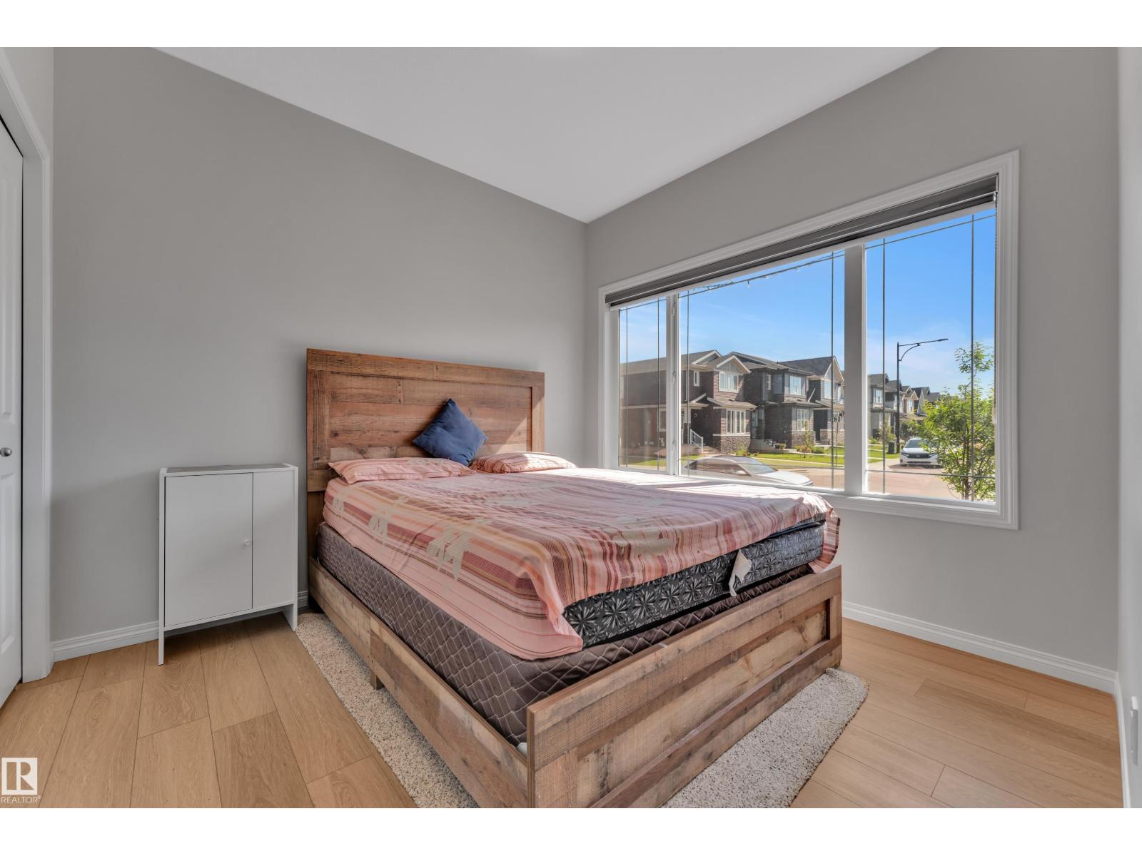 2246 54 St SW, Edmonton, Alberta  T6X 2X7 - Photo 7 - E4498036