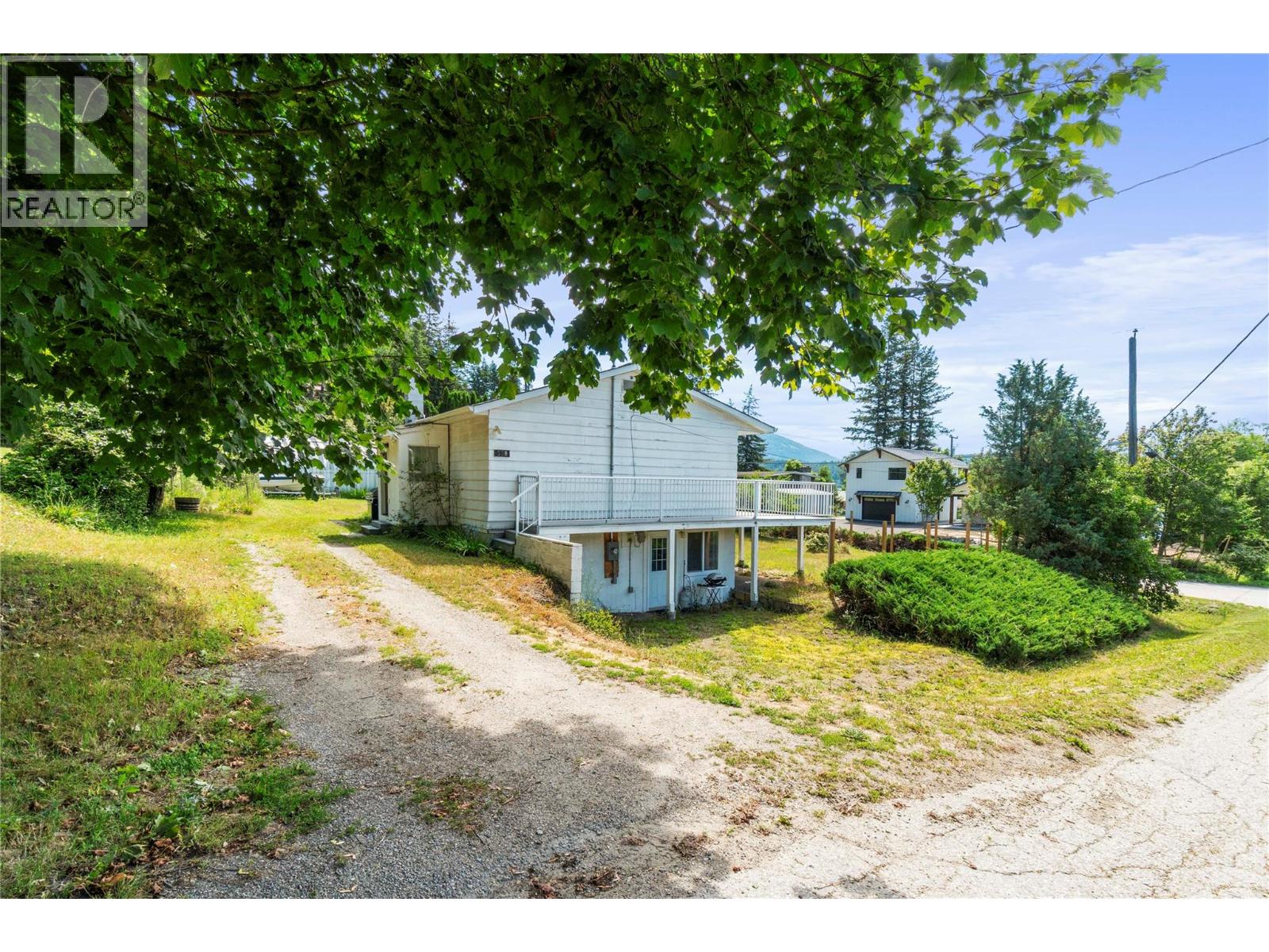 538 Begbie Road, Tappen, British Columbia  V0E 2X1 - Photo 13 - 10393119