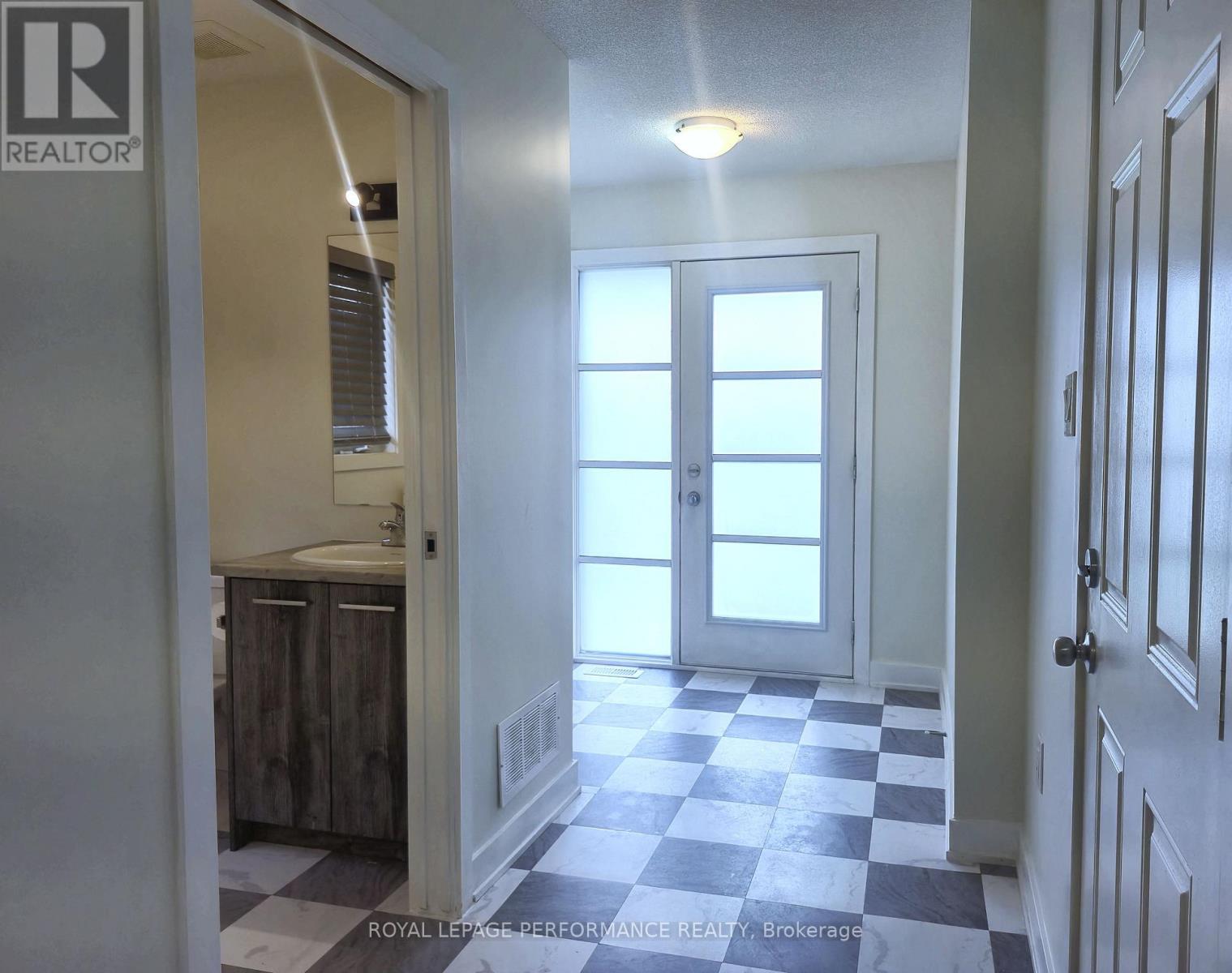 609 Robert Street, Clarence-Rockland, Ontario  K4K 1E8 - Photo 3 - X13059928