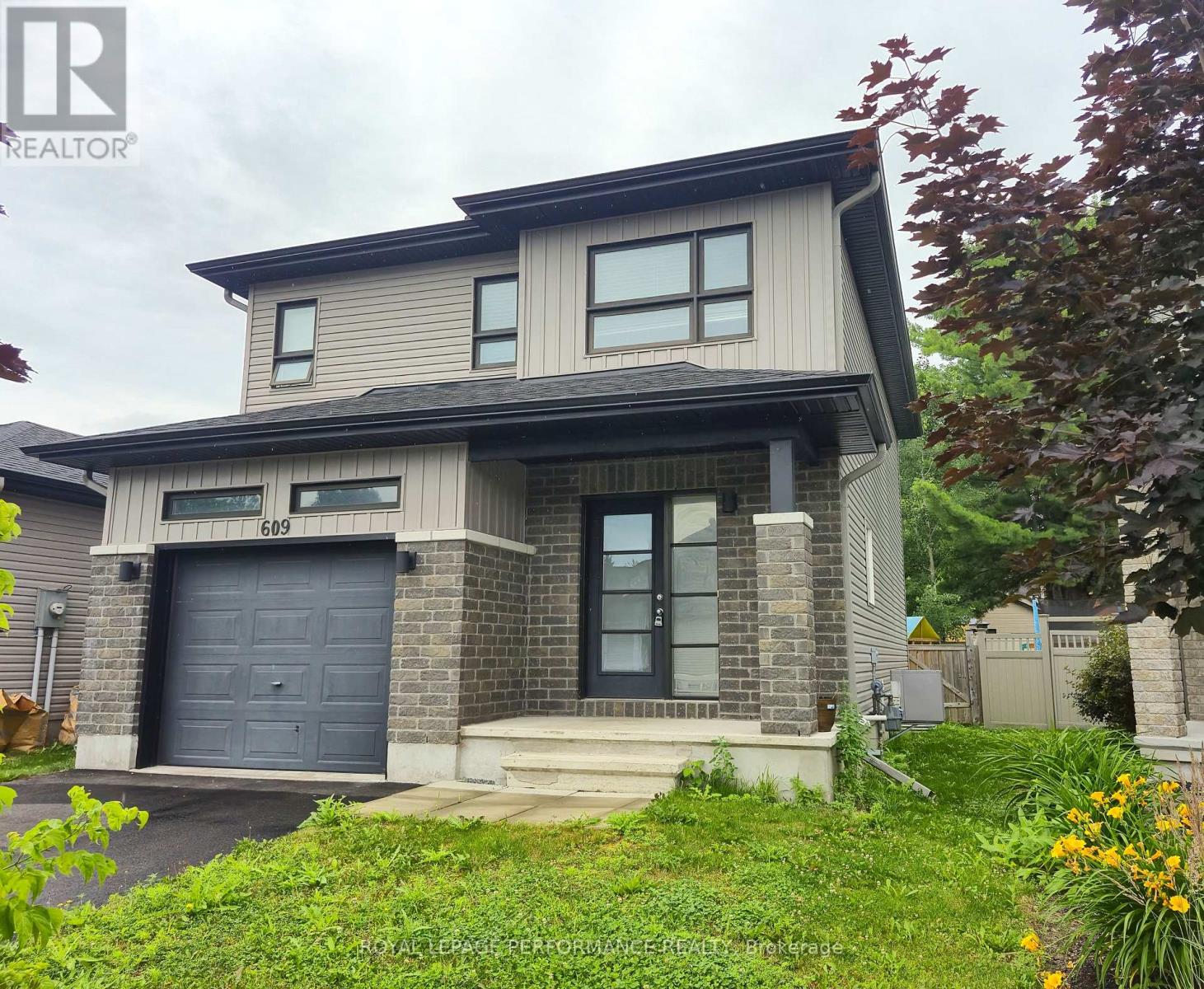 609 Robert Street, Clarence-Rockland, Ontario  K4K 1E8 - Photo 2 - X13059928