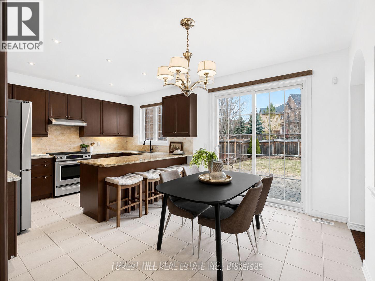 22 Mccombe Lane, Vaughan, Ontario  L6A 4G2 - Photo 10 - N13241478