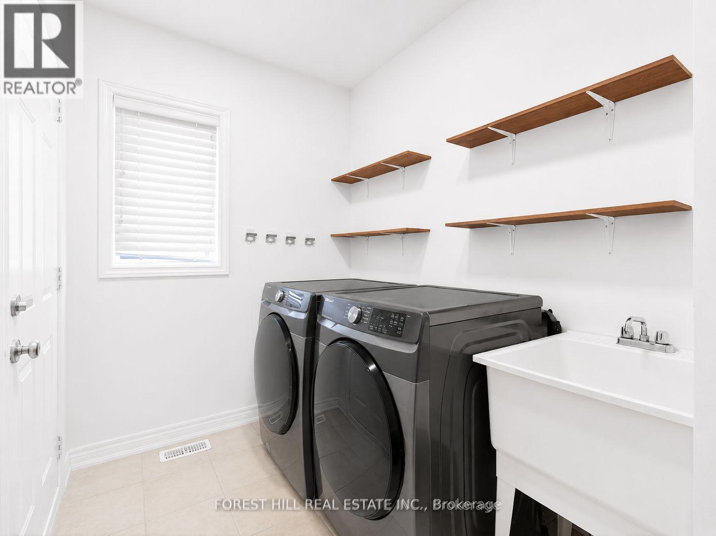 22 Mccombe Lane, Vaughan, Ontario  L6A 4G2 - Photo 13 - N13241478
