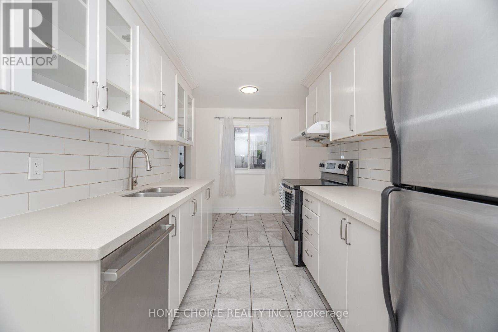 2 Hunt Club Drive, Brampton, Ontario  L6S 1S2 - Photo 15 - W13507906