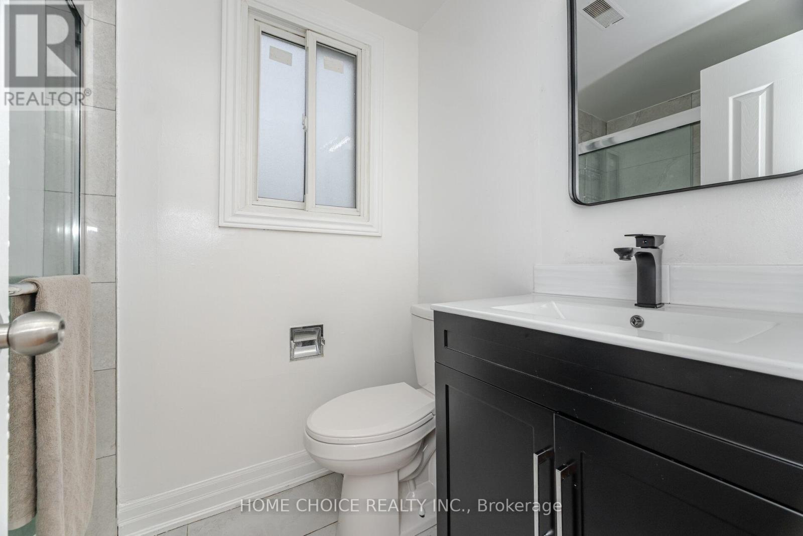 2 Hunt Club Drive, Brampton, Ontario  L6S 1S2 - Photo 25 - W13507906