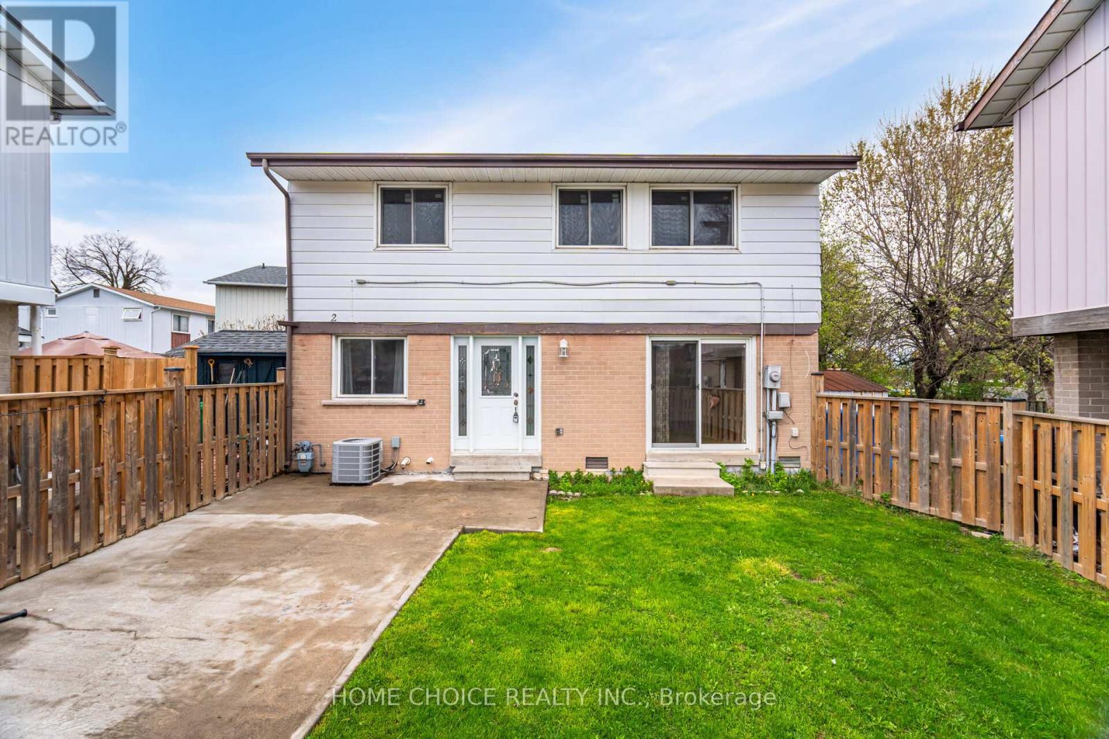 2 HUNT CLUB DRIVE, Brampton, Ontario