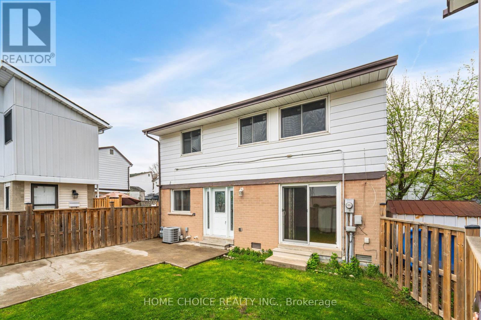2 Hunt Club Drive, Brampton, Ontario  L6S 1S2 - Photo 3 - W13507906