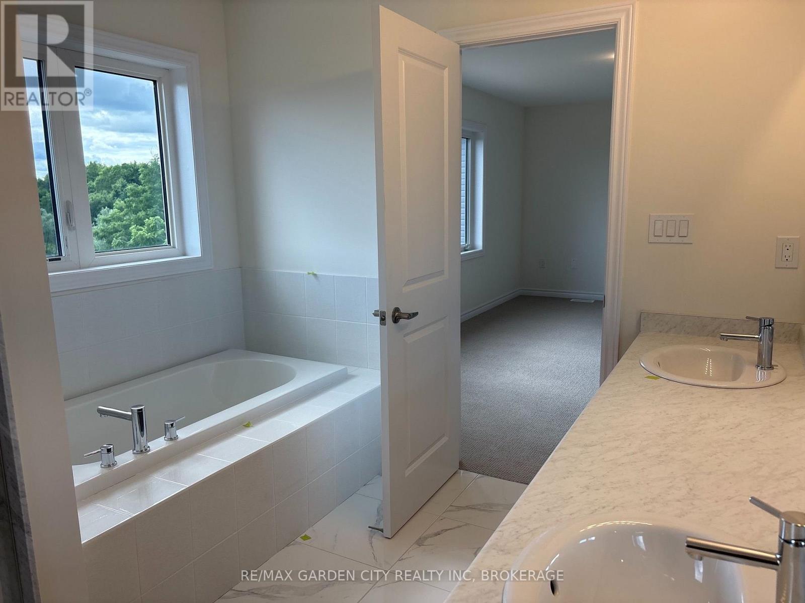 31 Postill Street, Brant, Ontario  N3L 0R4 - Photo 37 - X13546488