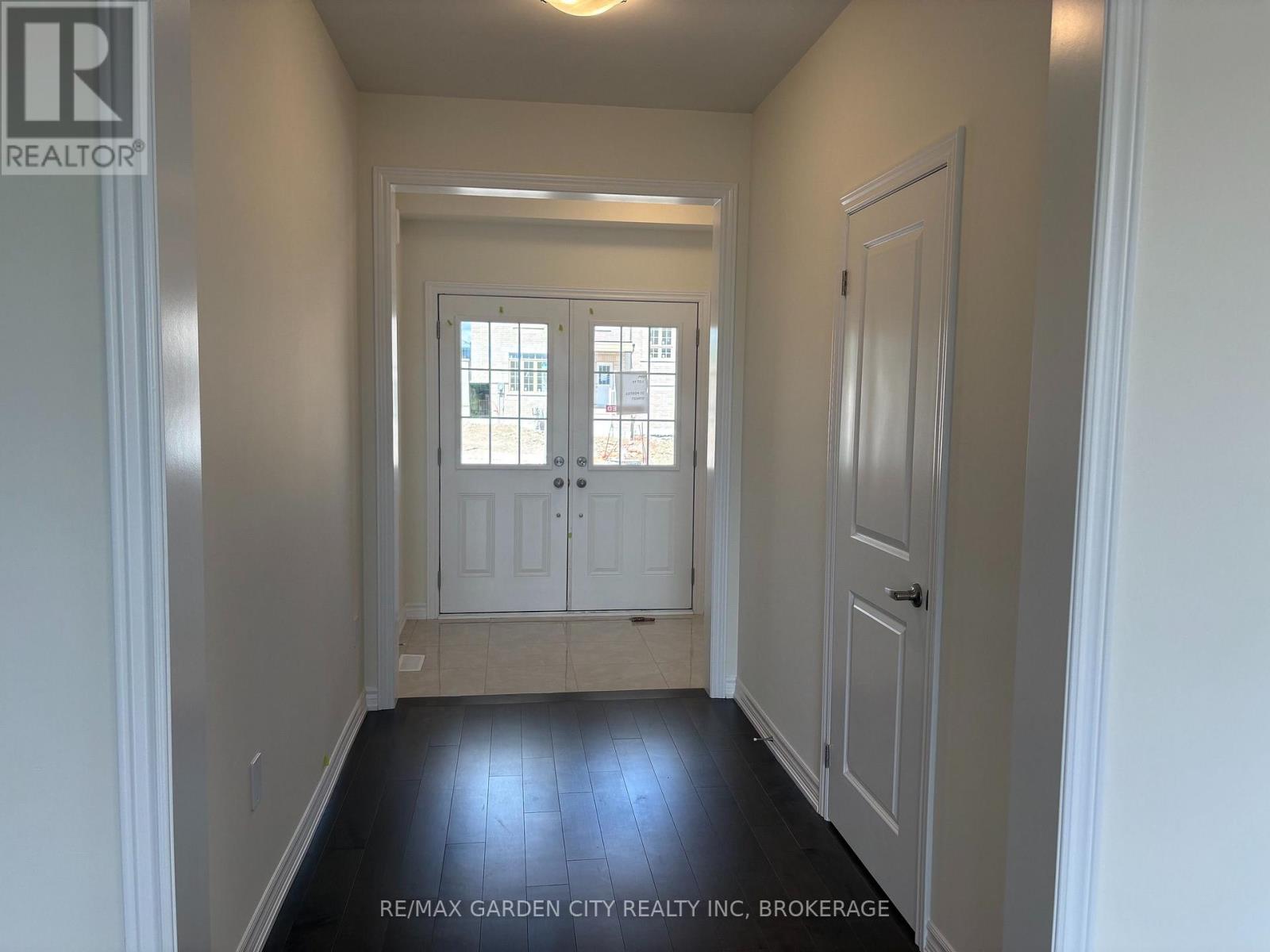 31 Postill Street, Brant, Ontario  N3L 0R4 - Photo 4 - X13546488