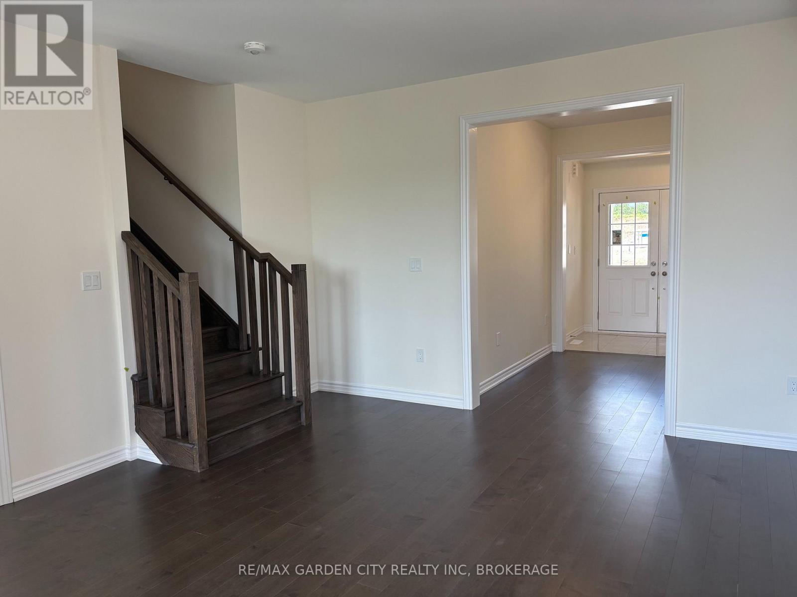31 Postill Street, Brant, Ontario  N3L 0R4 - Photo 6 - X13546488