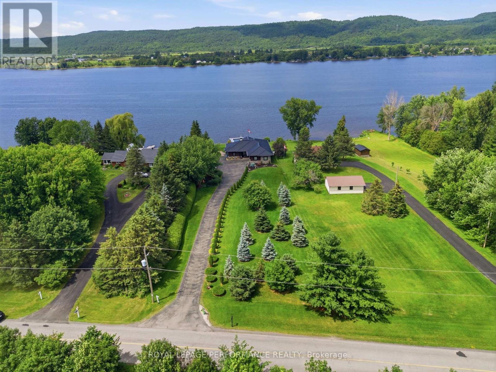 263 Du Domaine Road, Alfred And Plantagenet, Ontario K0B 1J0 - Photo 2 - X13546476