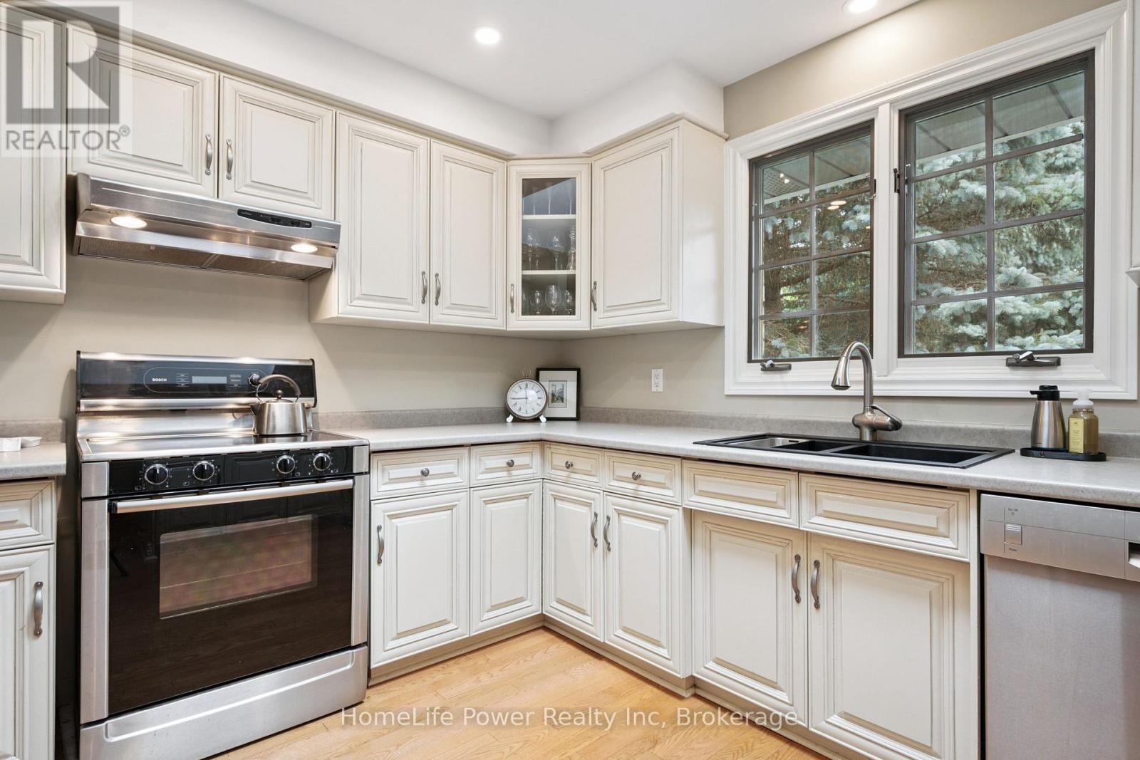 8 Robin Road, Guelph, Ontario  N1L 1A7 - Photo 19 - X13546568