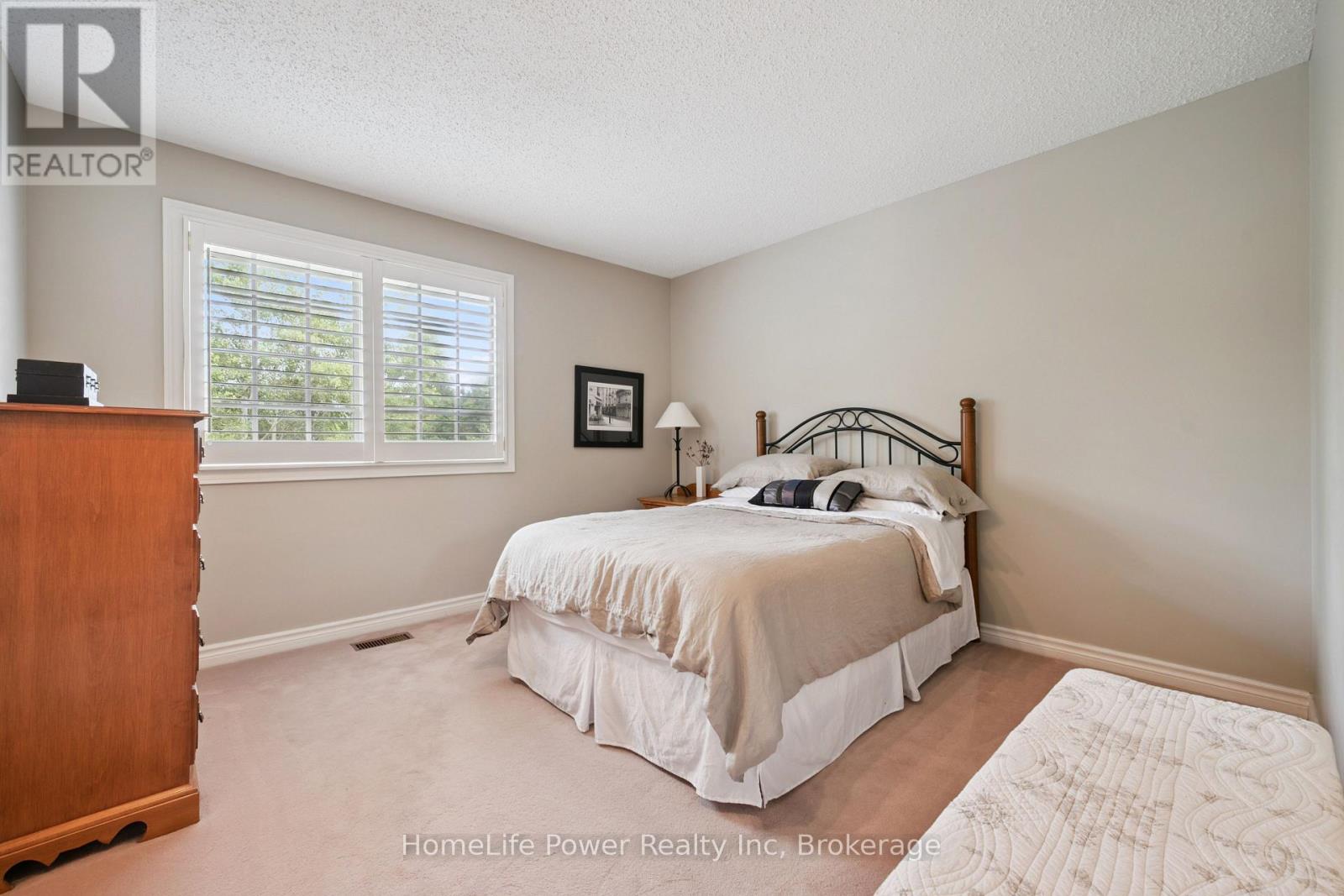 8 Robin Road, Guelph, Ontario  N1L 1A7 - Photo 35 - X13546568