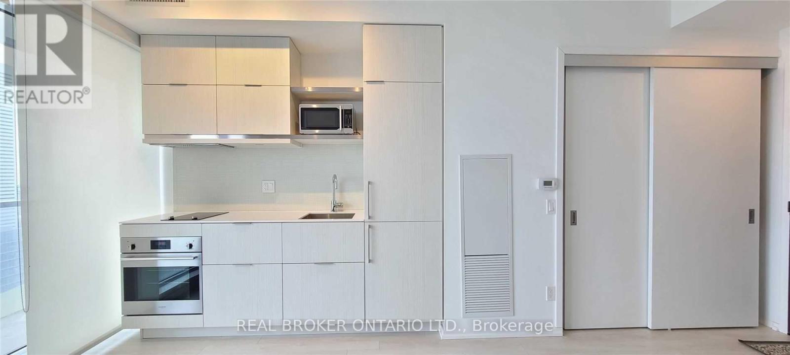 1608 - 197 Yonge Street, Toronto, Ontario M5B 1M4 - Photo 3 - C13546520
