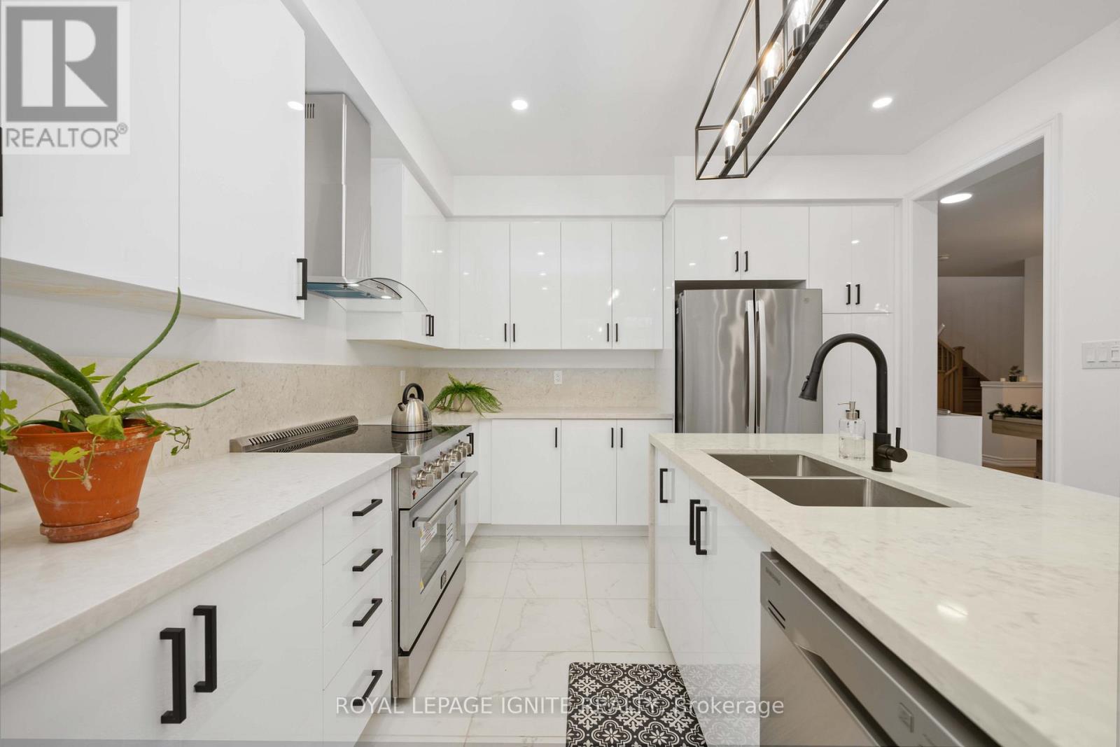 43 Swordfish Drive, Whitby, Ontario L1P 0K7 - Photo 19 - E13546474