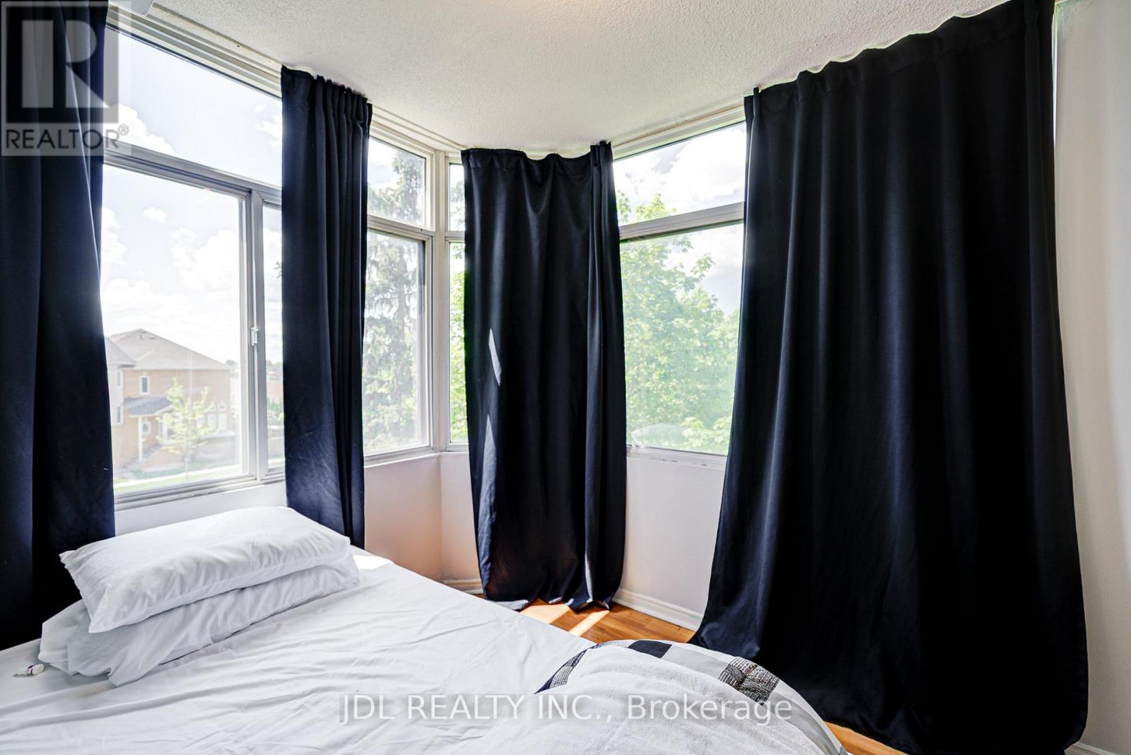 410 - 88 Alton Towers Circle, Toronto, Ontario  M1V 5C5 - Photo 32 - E13546504