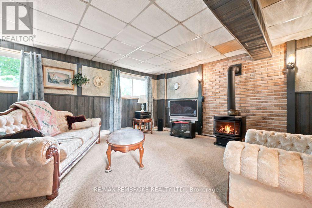 1656 Beachburg Road, Whitewater Region, Ontario  K0J 1C0 - Photo 31 - X13546500
