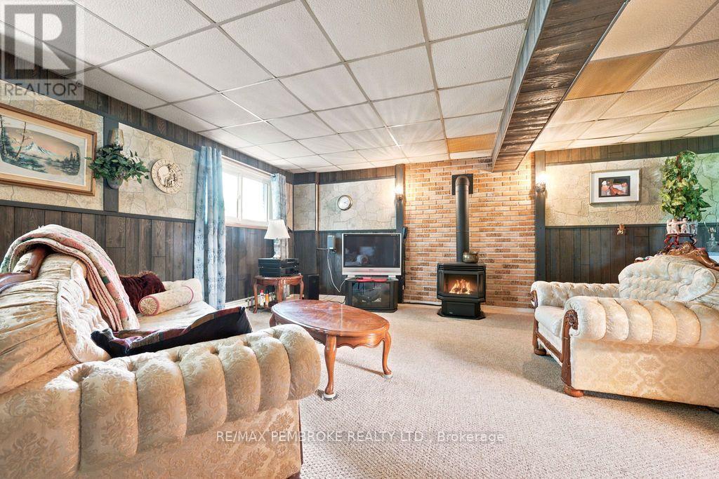 1656 Beachburg Road, Whitewater Region, Ontario  K0J 1C0 - Photo 32 - X13546500