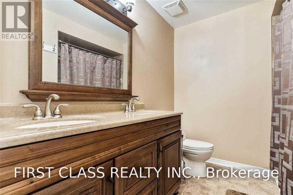 67 Denton Circle, Vaughan (Maple), Ontario  L6A 2N4 - Photo 10 - N13546524