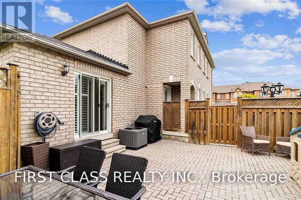 67 Denton Circle, Vaughan (Maple), Ontario  L6A 2N4 - Photo 14 - N13546524