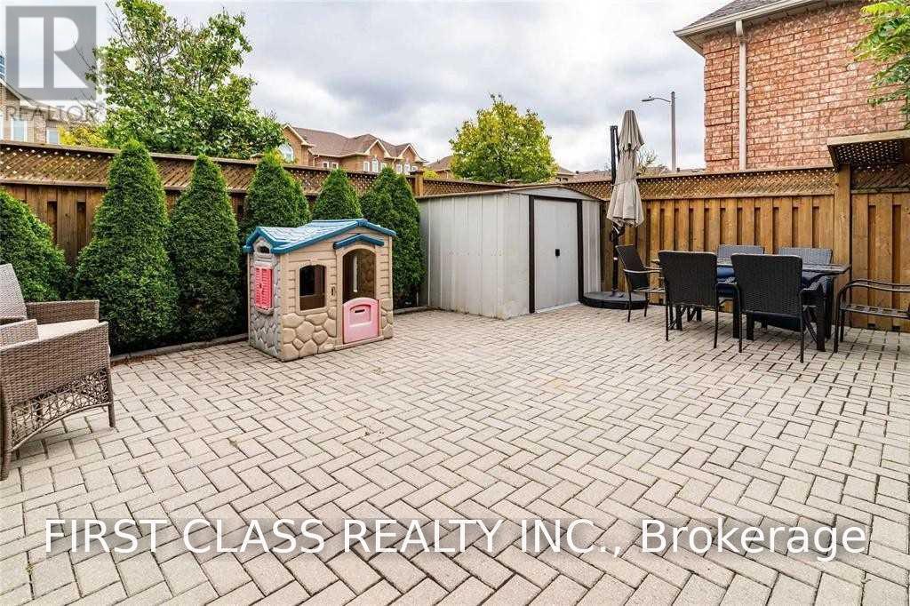 67 Denton Circle, Vaughan (Maple), Ontario  L6A 2N4 - Photo 15 - N13546524