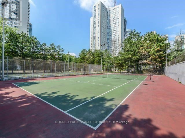 1107 - 3695 Kaneff Crescent, Mississauga, Ontario  L5A 4B6 - Photo 12 - W13546508
