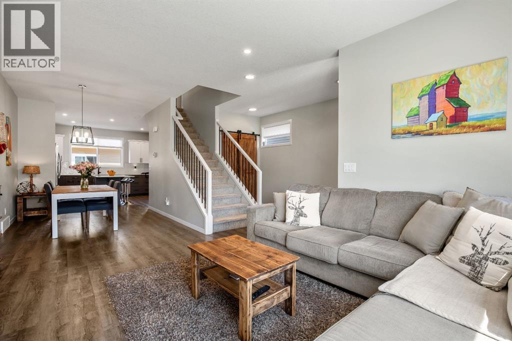 30 Wolf Crescent, Okotoks, Alberta  T1S 5V2 - Photo 7 - A2327045