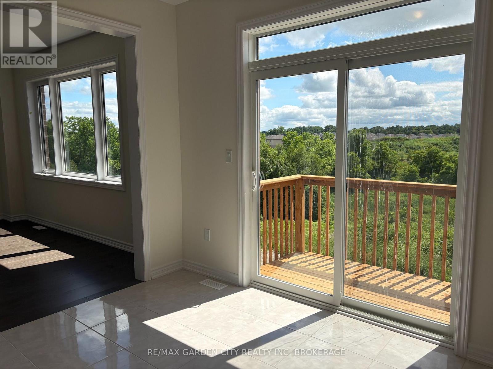 31 Postill Street, Brant, Ontario  N3L 0R4 - Photo 12 - X13546488