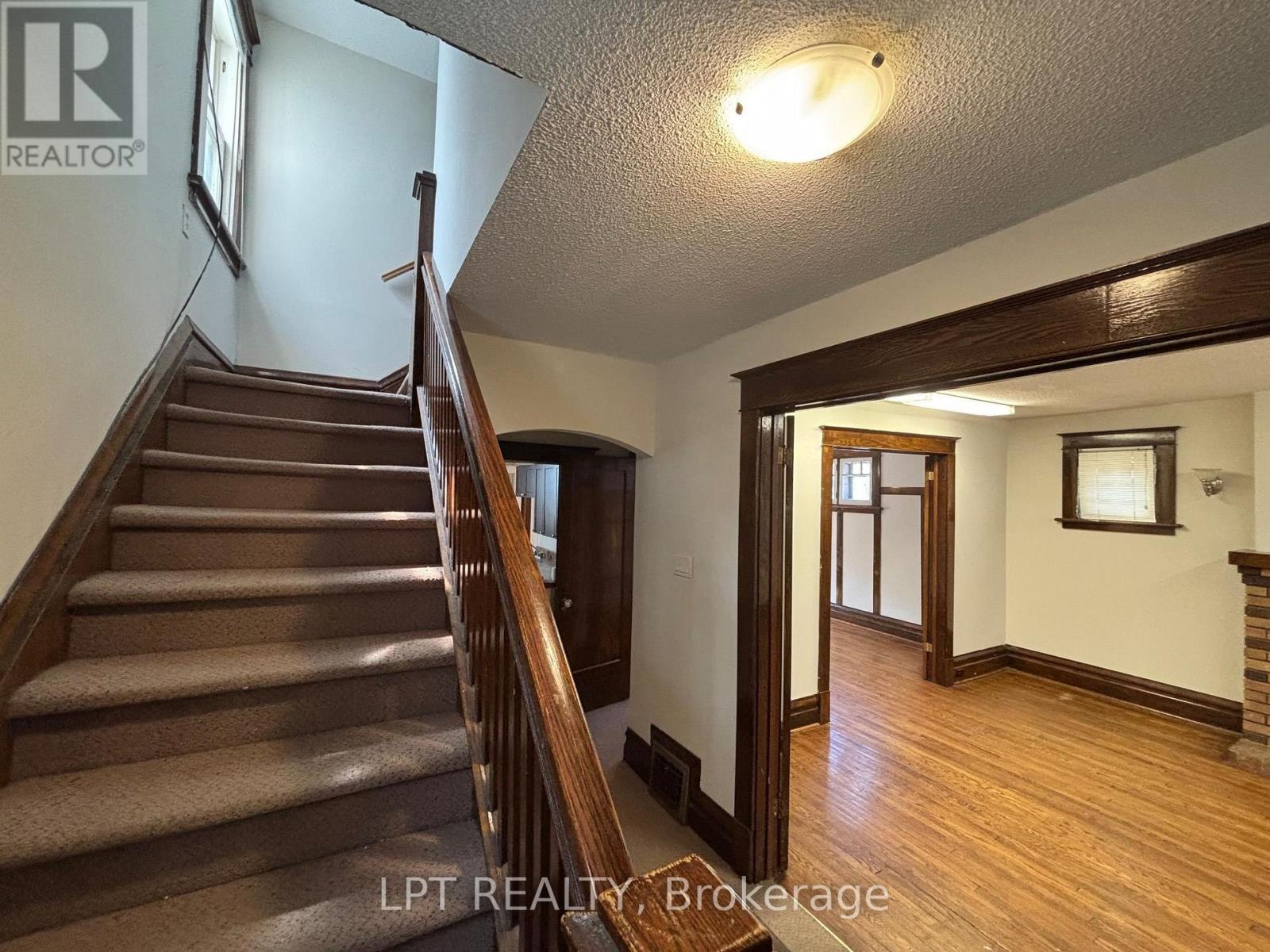 322 Waverley Street, Ottawa, Ontario K2P 0W3 - Photo 4 - X13541228