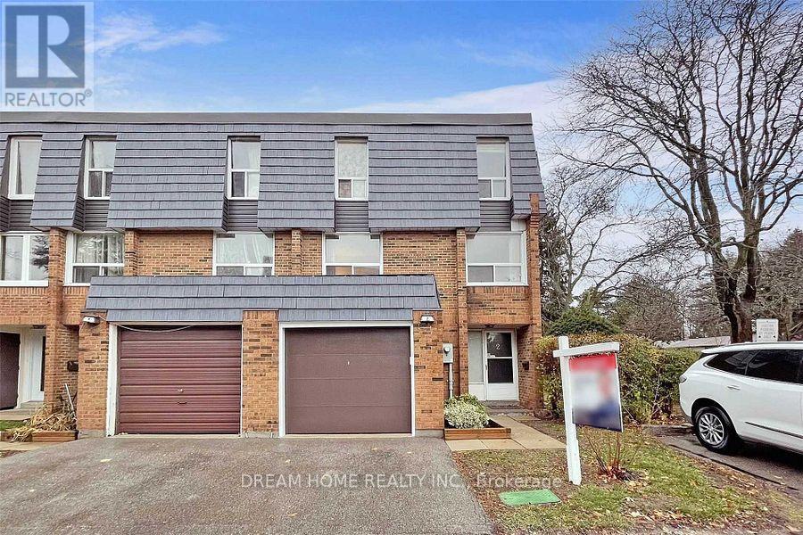 2 RENATA ROYAL WAY, Toronto (Hillcrest Village)