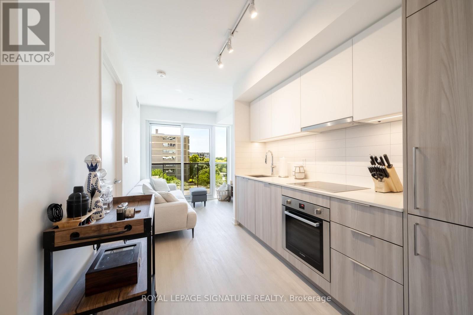 607 - 25 ST DENNIS DRIVE, Toronto, Ontario