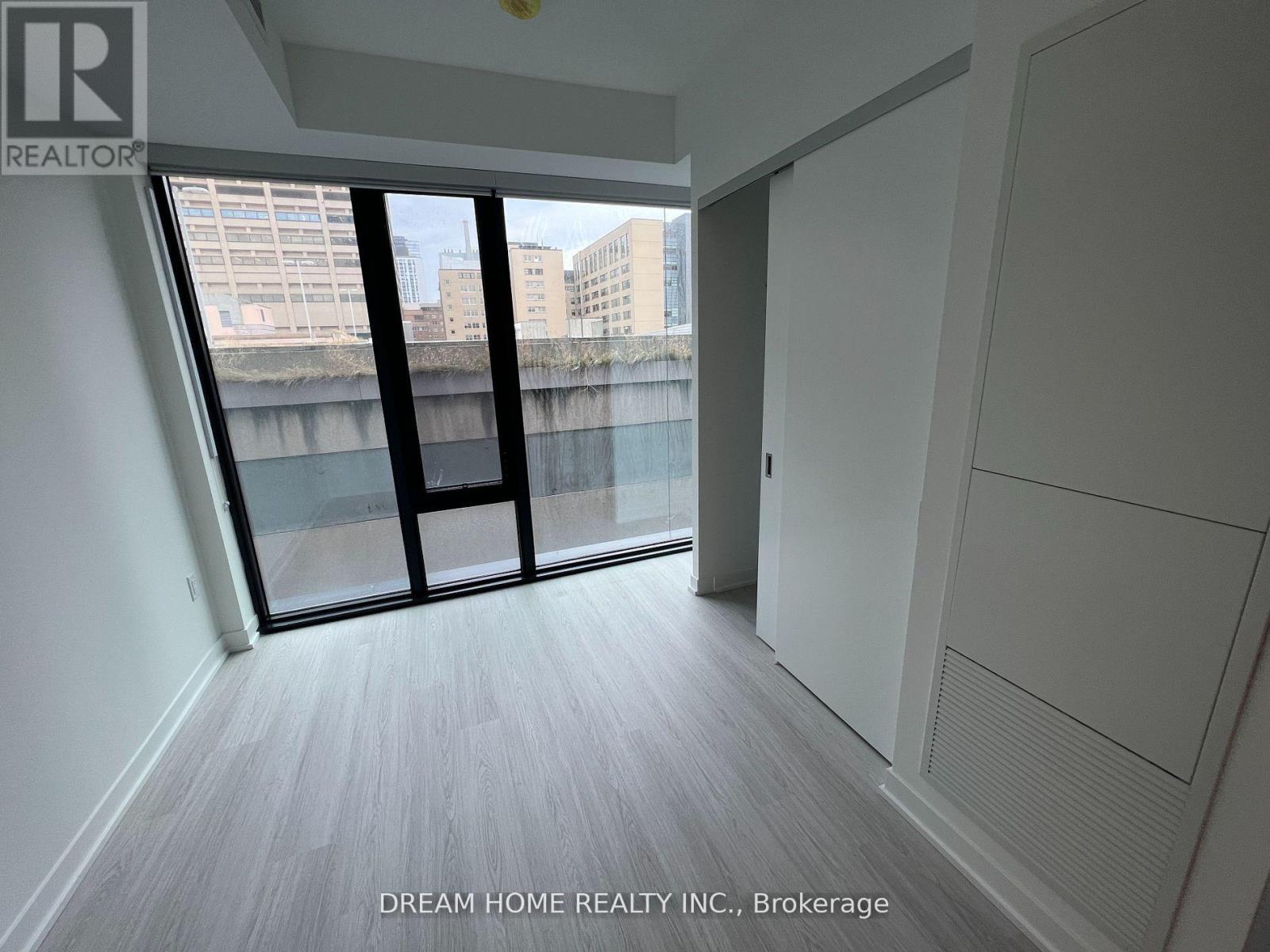 516 - 195 Mccaul Street, Toronto, Ontario M5T 0E5 - Photo 3 - C13546620