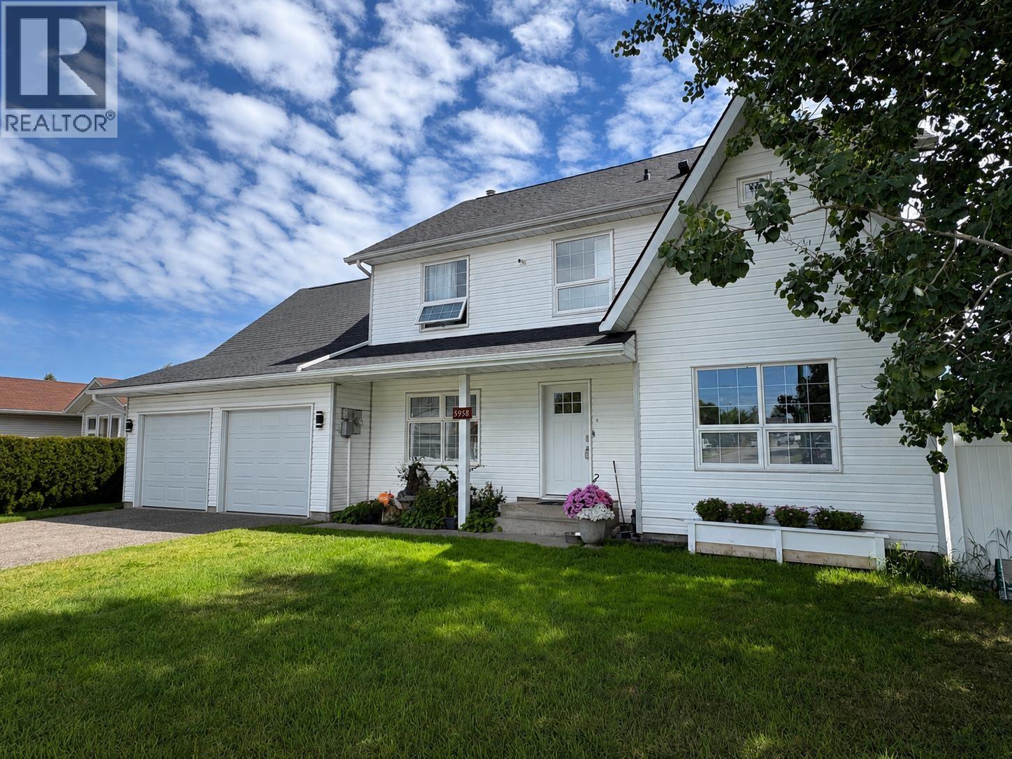 5958 Kovachich Drive, Prince George, British Columbia  V2N 6S9 - Photo 2 - R3144864