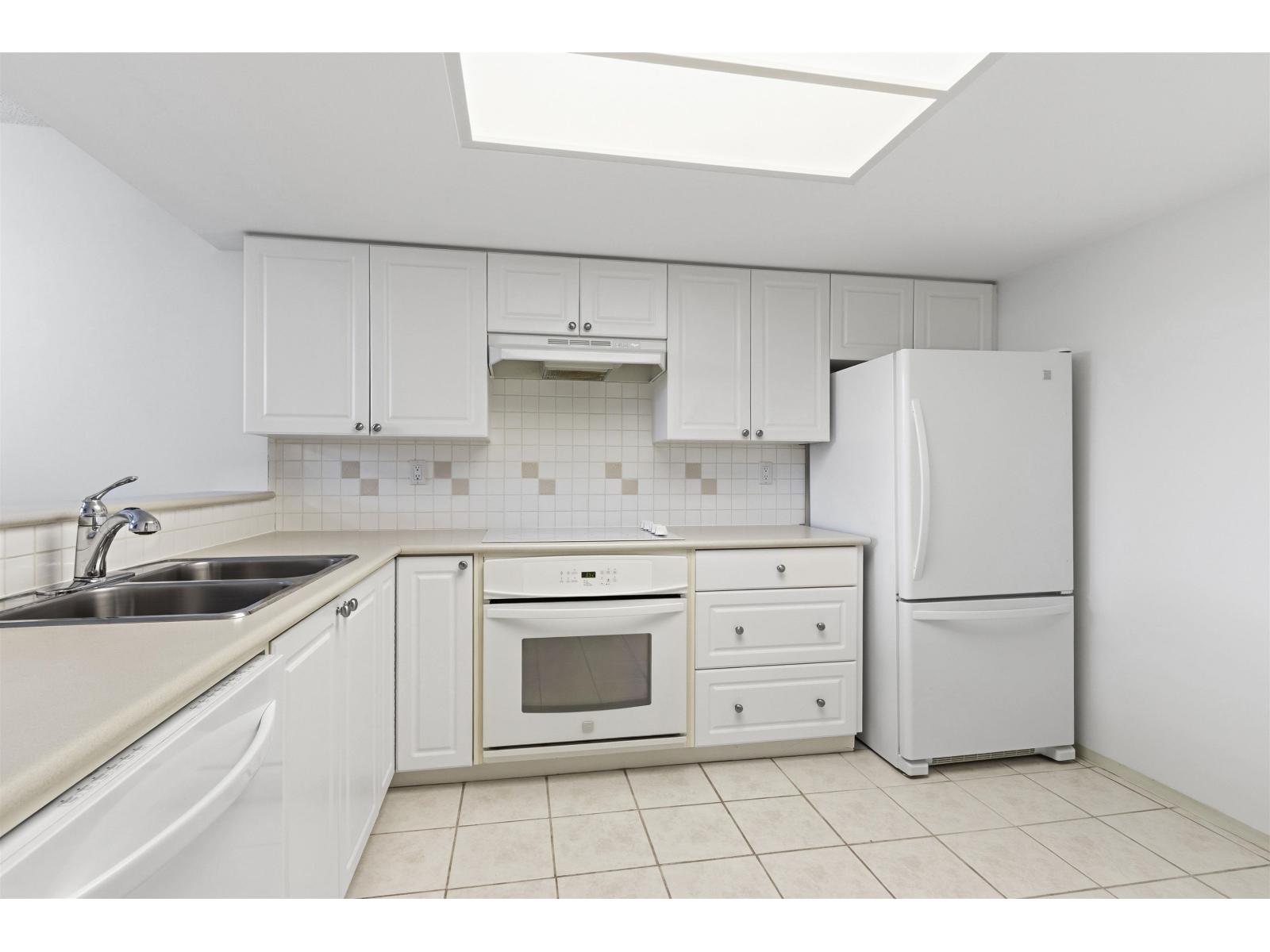 112 1785 Martin Drive, Surrey, British Columbia  V4A 9T5 - Photo 12 - R3144898