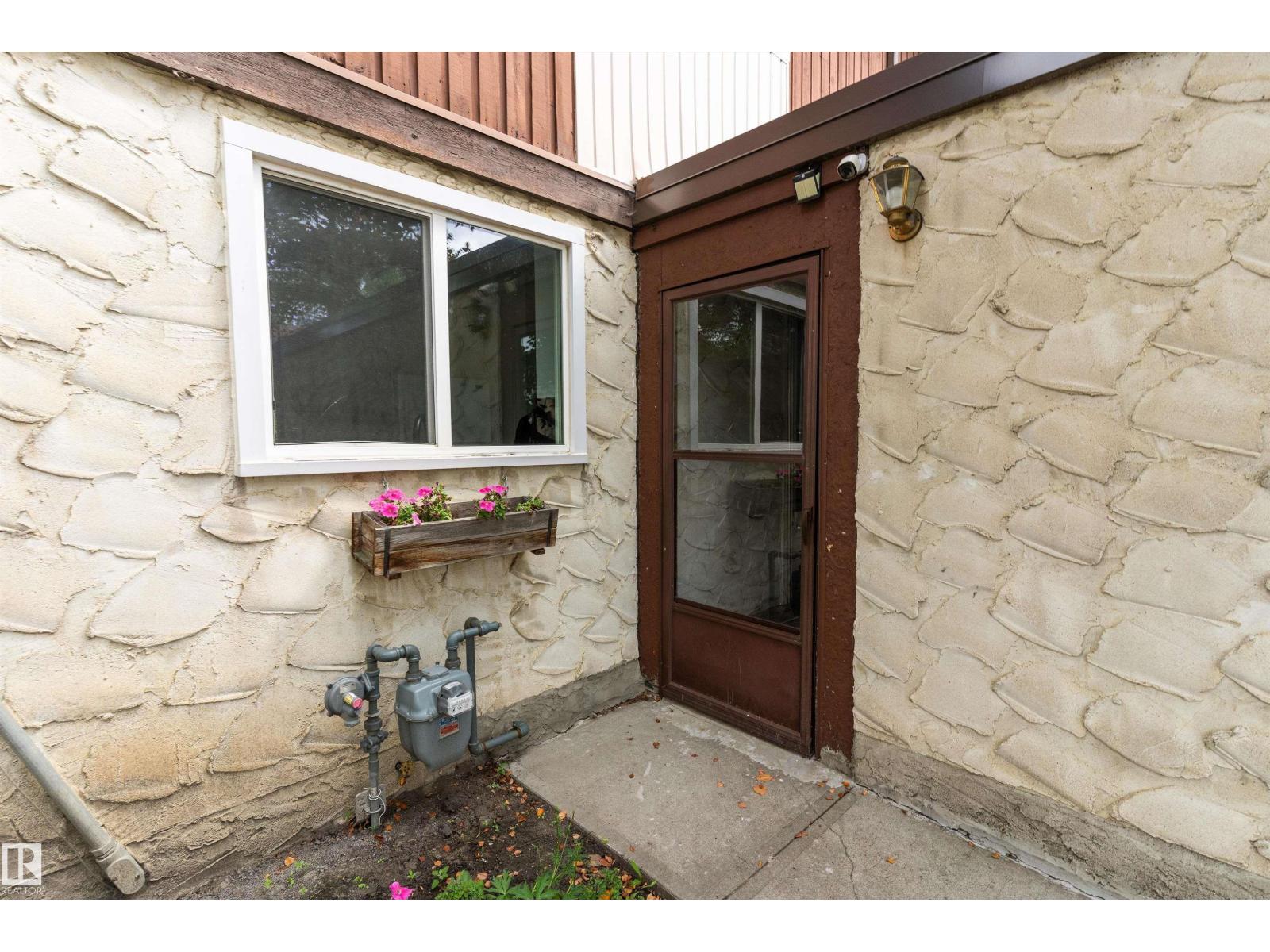 17406 76 Av NW, Edmonton, Alberta  T5T 0H8 - Photo 3 - E4498047