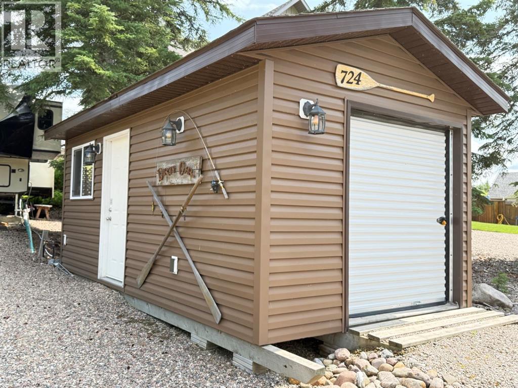 724 Spruce Street, Lac Des Iles, Saskatchewan  S0M 1A0 - Photo 3 - A2327751