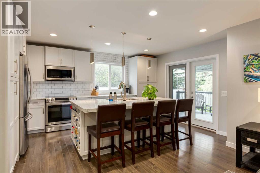 128 Riverwood Close SE, Calgary, Alberta  T2C 3Z6 - Photo 4 - A2325811
