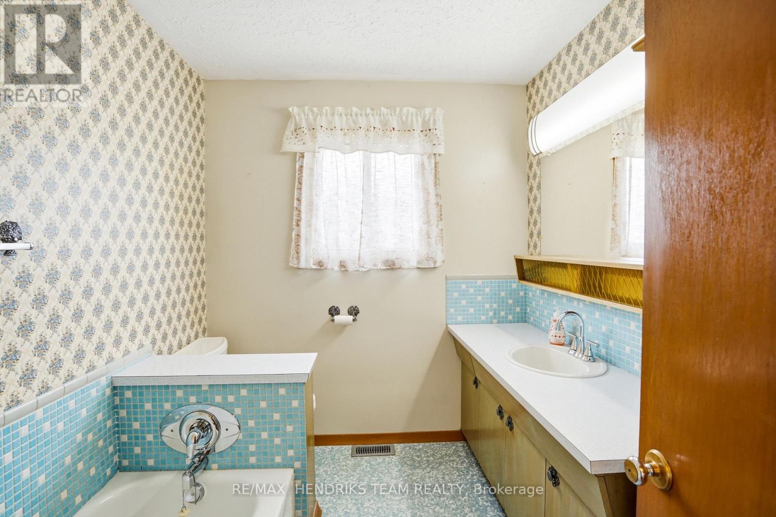 160 Classic Avenue, Welland, Ontario  L3B 1P7 - Photo 14 - X13546696